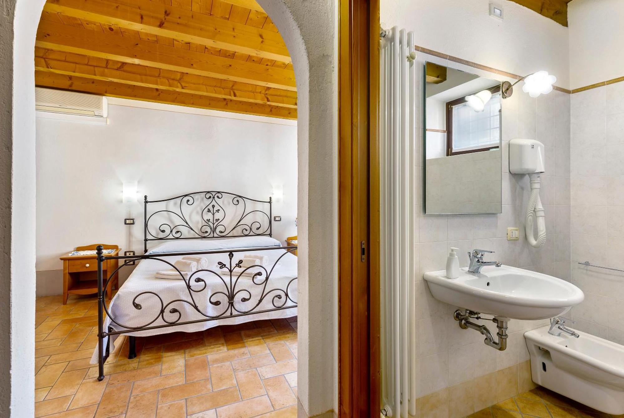 New Agriturismo Corte Olfino Monzambano Bagian luar foto